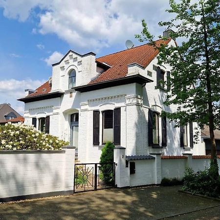 Historische Villa Mit Garten, Luxus Meerbusch Exterior foto